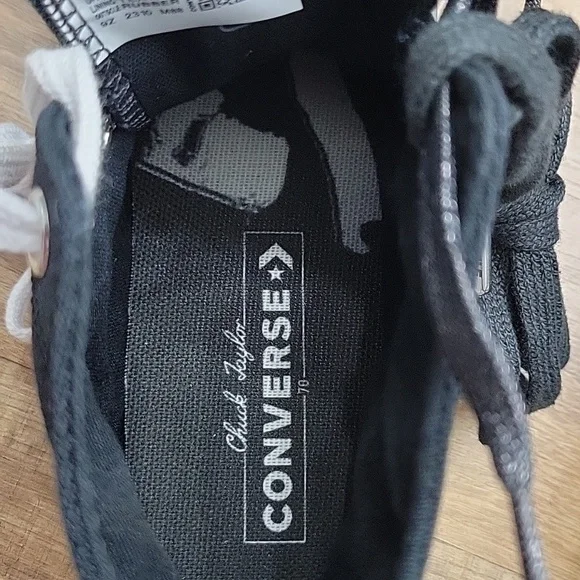 Converse high top Brand new in the box. - Picture 9 of 9